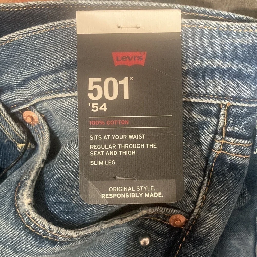 Men’s Levi’s 501 jeans